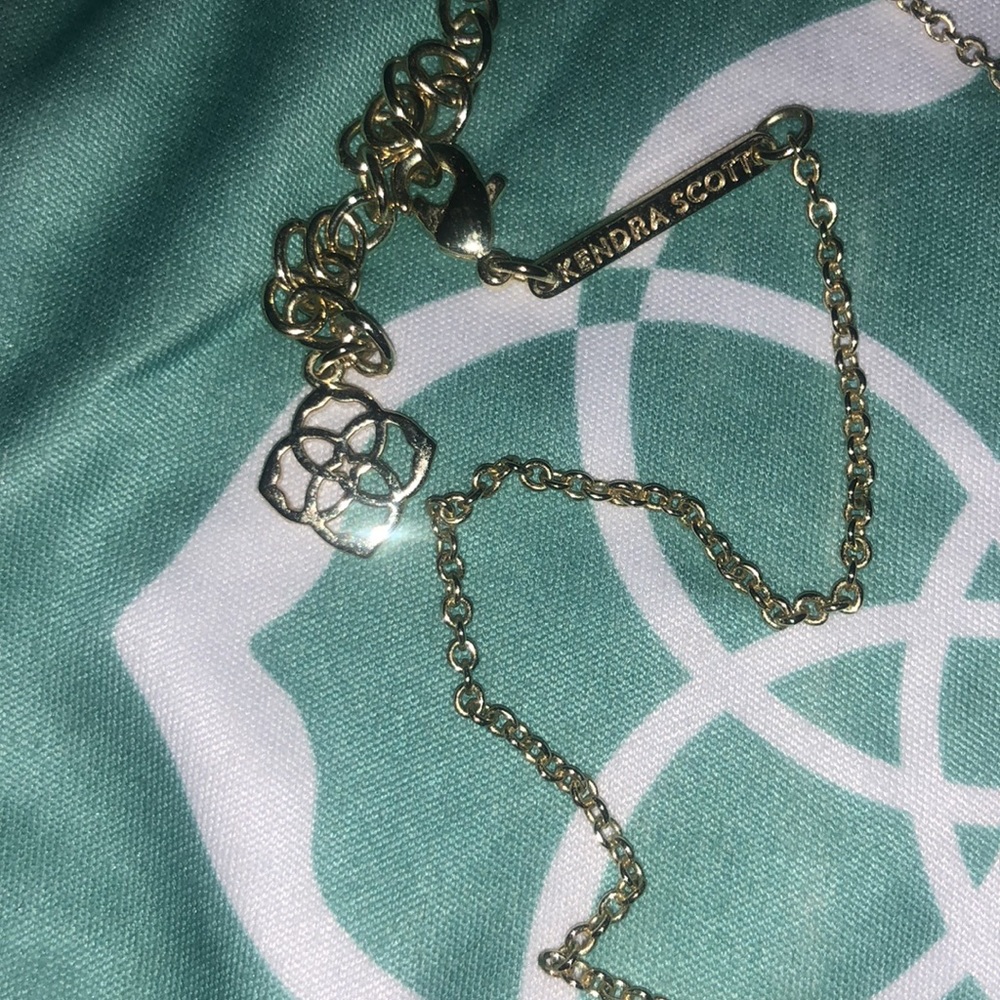 Kendra Scott Pendant Necklace - Picture 5 of 5